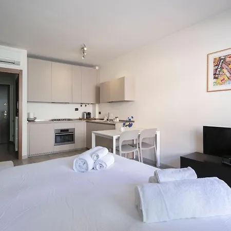 Apartman Pastorelli - With Parking - By Halldis Milánó